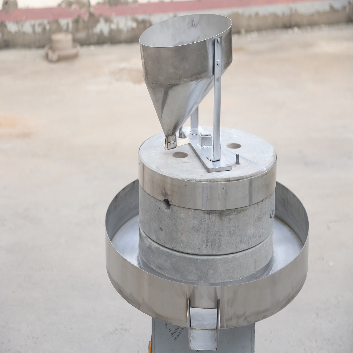 Electric stone mill grinder